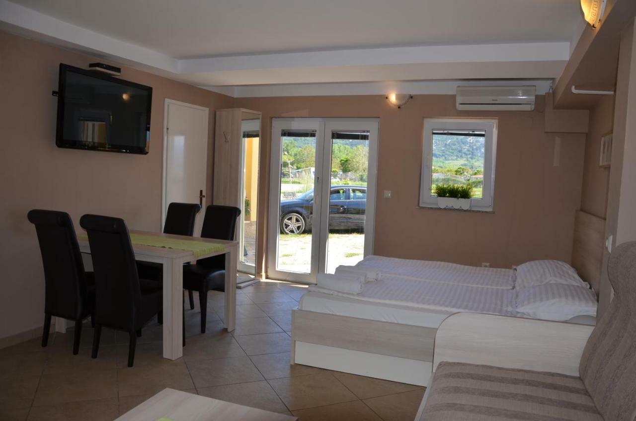 Apartments Mango II Baška Buitenkant foto